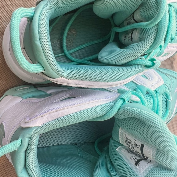 Nike Uptempo Youth 6.5 Women's size 8 Island Green - Picture 9 of 11